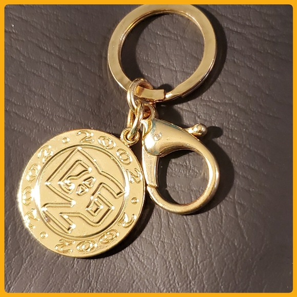Vintage Diane Gilman Logo Keychain - Picture 3 of 3